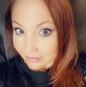 Meet your Posher, Author